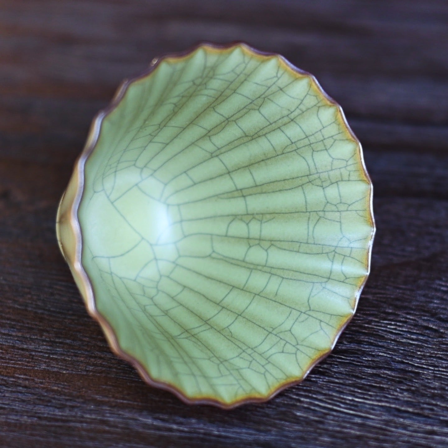 Longquan Celadon – Ge Kiln Daisy Host Tea Cup