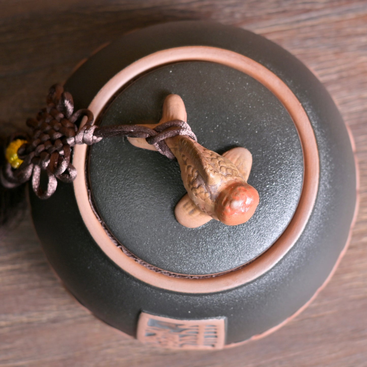 Chinese Style Retro Coarse Ceramic Tea Canister / Fish Pattern Tea Caddy