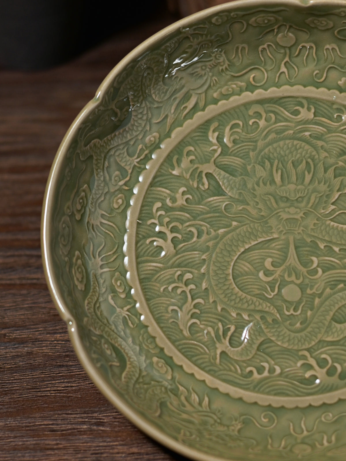 Celadon Yaozhou Olive-Green Glaze Embossment Teapot Plate