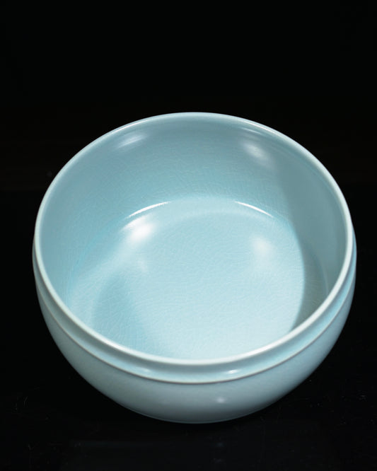 Ru Ware Sky-Green Glazed Drum-Form Water Basin / Tea Basin 1300ml