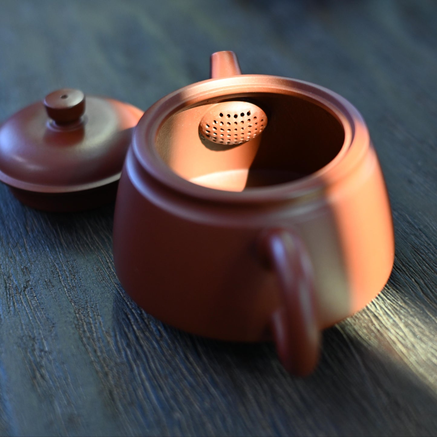 Yixing Purple Clay Teapot “Julun” Style.