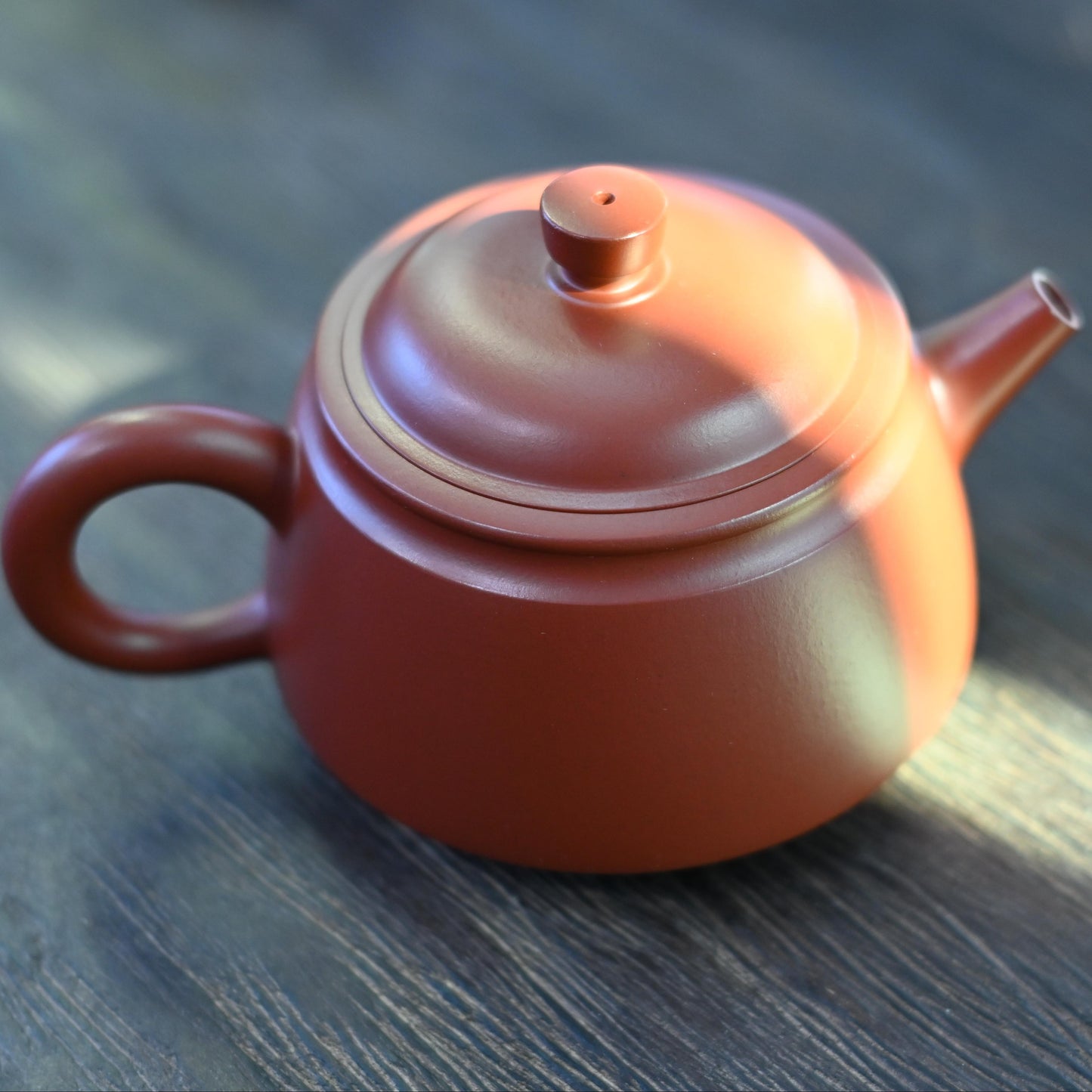 Yixing Purple Clay Teapot “Julun” Style.