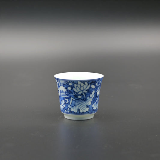 Blue and White Porcelain White Space Technique Lotus and Egret Pattern Horse-shoe Tea Cup