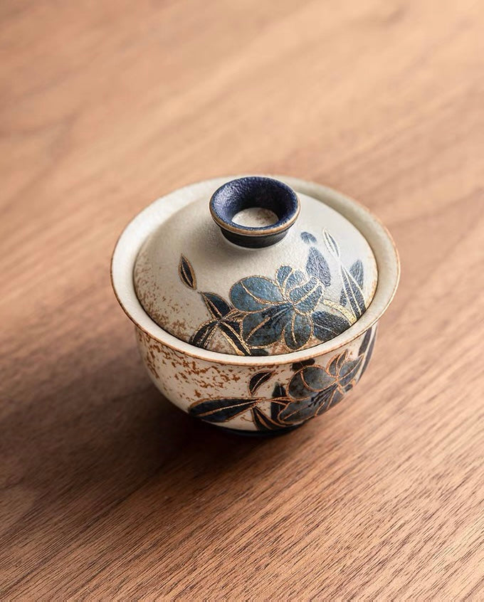 Old Clay Blue-and-White Volcanic Stone Style Caramel Glaze Gaiwan with Hand-Painted Daffodils Design