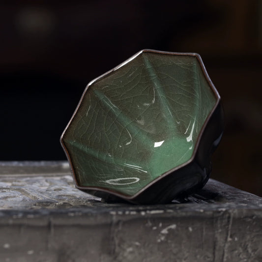 Longquan Celadon "Ge" Kiln Iron-Clay Octagonal Teacup 100ml