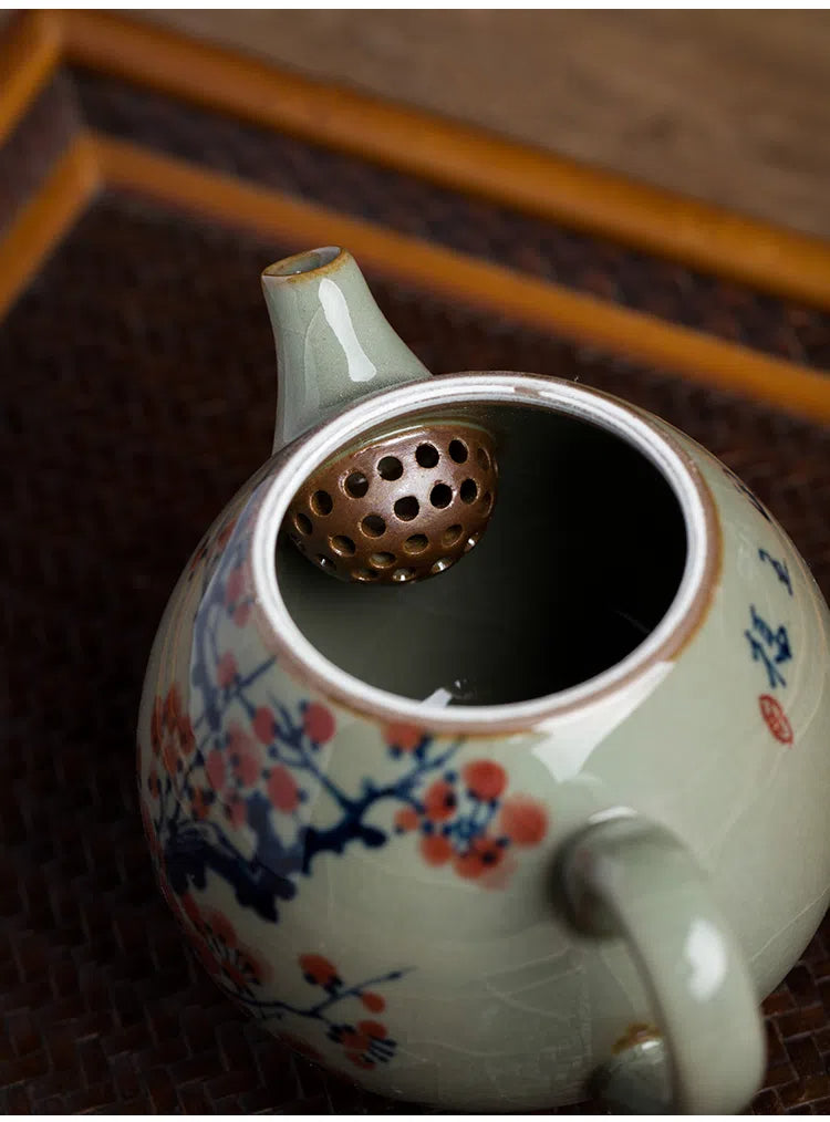 Jingdezhen Hand-Painted Plum Blossom Underglaze Pu-erh Tea Cup / Teapot