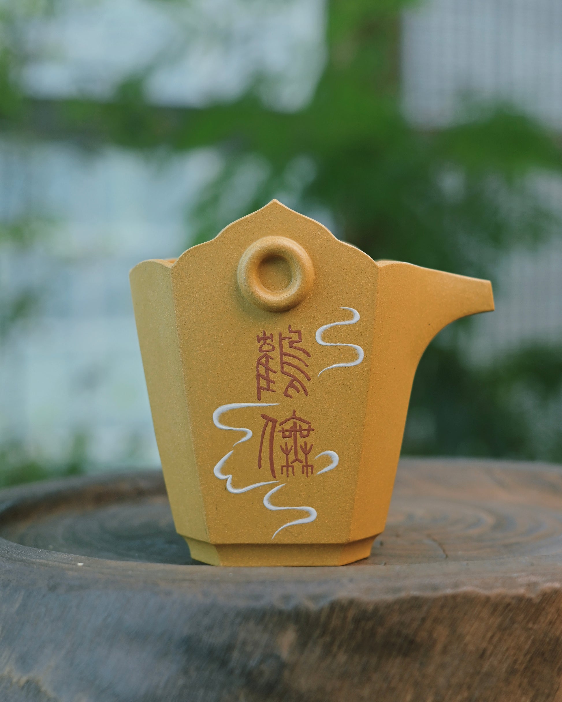 Top-down perspective of the cup, emphasizing the circular crane design and wide rim