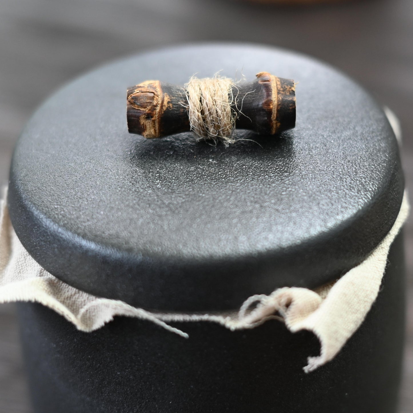 Retro Japanese Style Small Size Coarse PotteryTea Canister