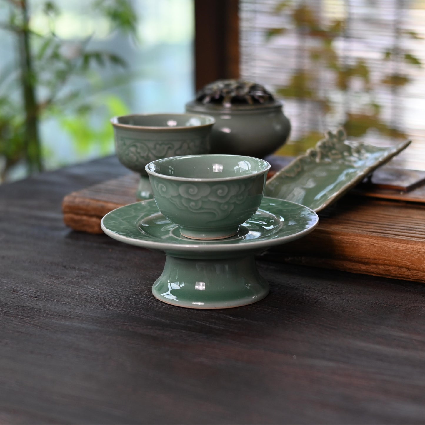 Longquan Celadon Song Dynasty-Style Teacup with High-Footed Saucer
