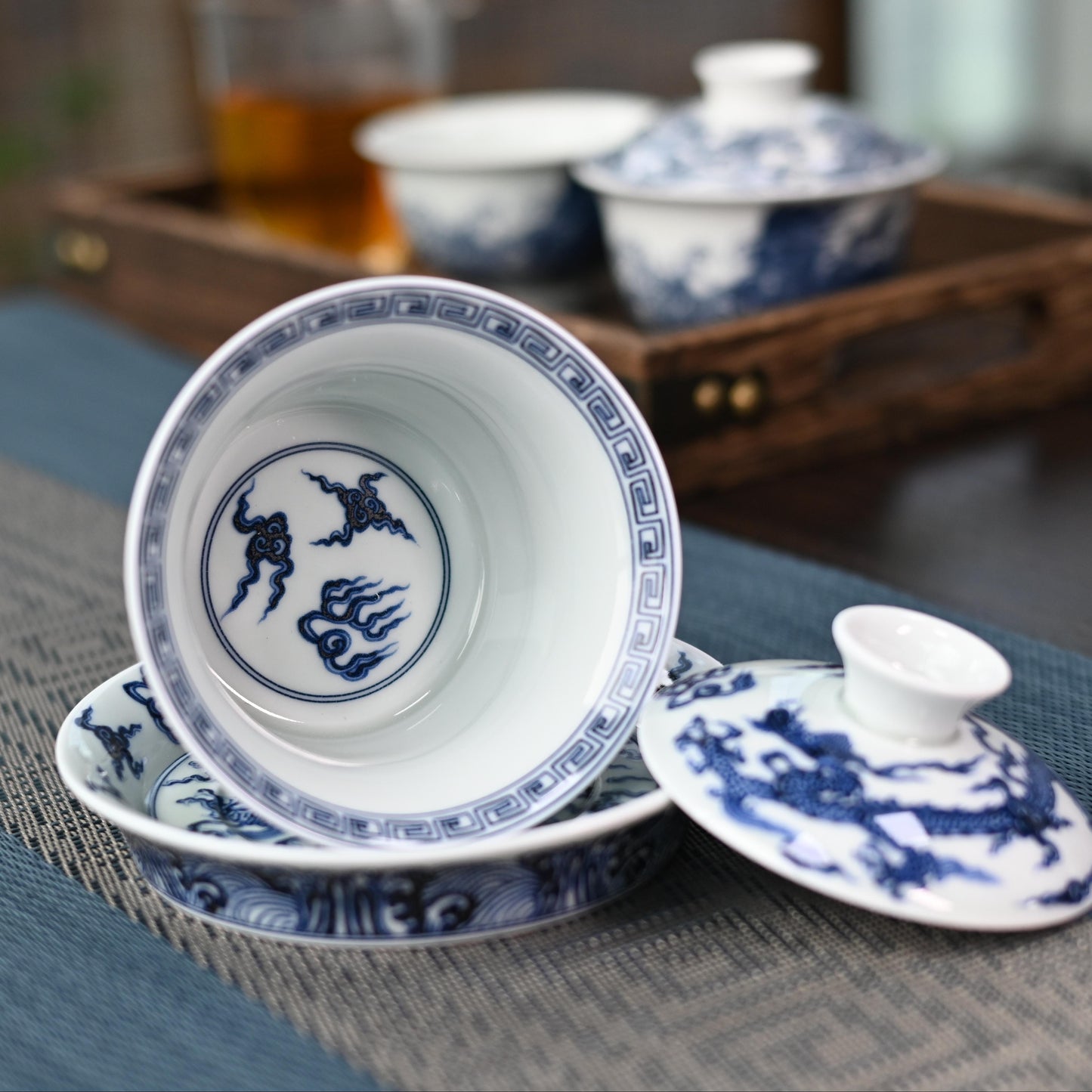 Jingdezhen Blue and White Dragon and Cloud Patterns Porcelain Flat Base Gaiwan and Matching Saucer