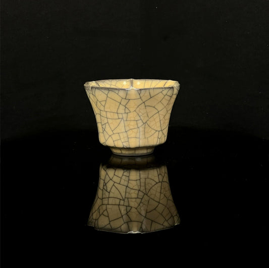 Ge-kiln Crackles Pattern Hexagonal Host Tea Cup