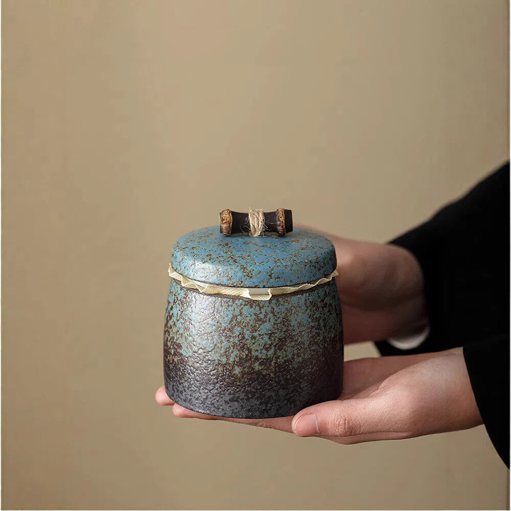 Refined Chinese vintage gilded tea canister perfect for tea storage or gifting.