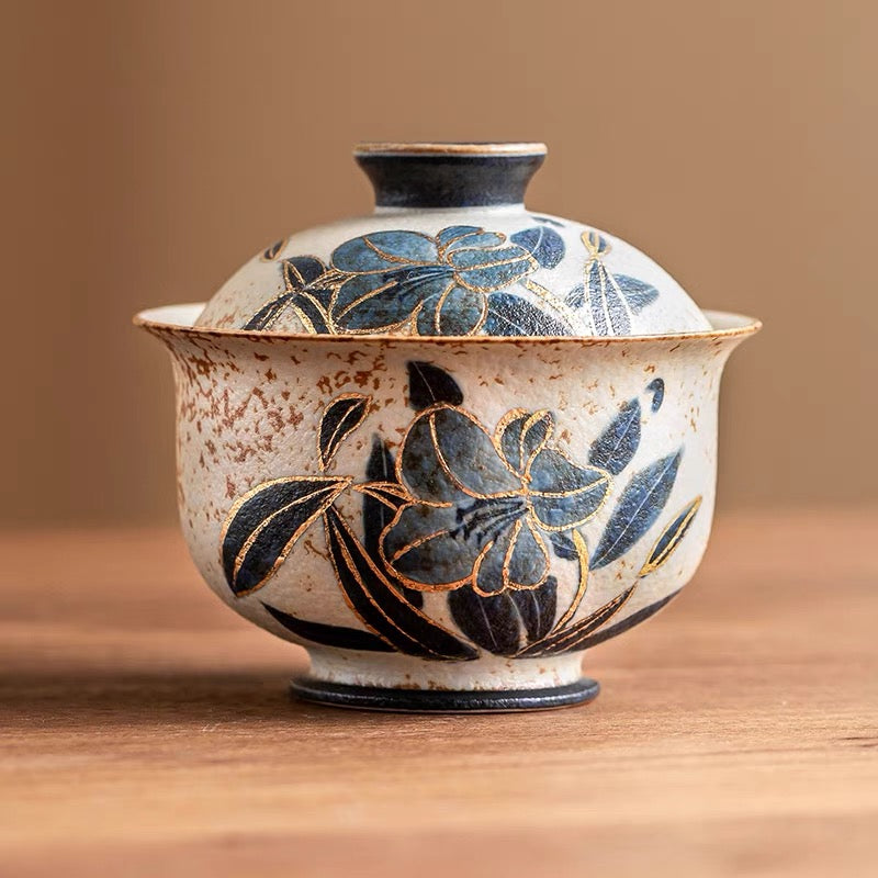 Old Clay Blue-and-White Volcanic Stone Style Caramel Glaze Gaiwan with Hand-Painted Daffodils Design