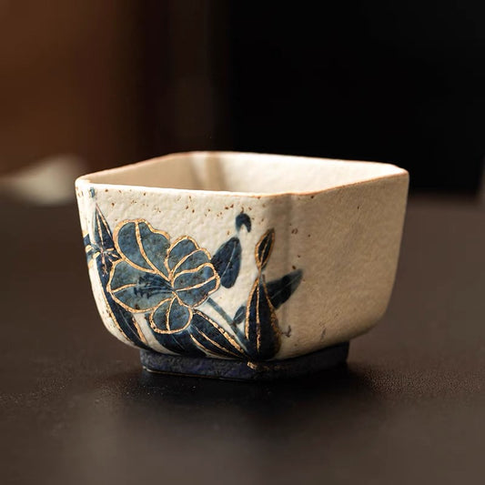 Old Clay Blue-and-White Volcanic Stone Caramel Glaze Square Cup with Hand-Painted Daffodils Design