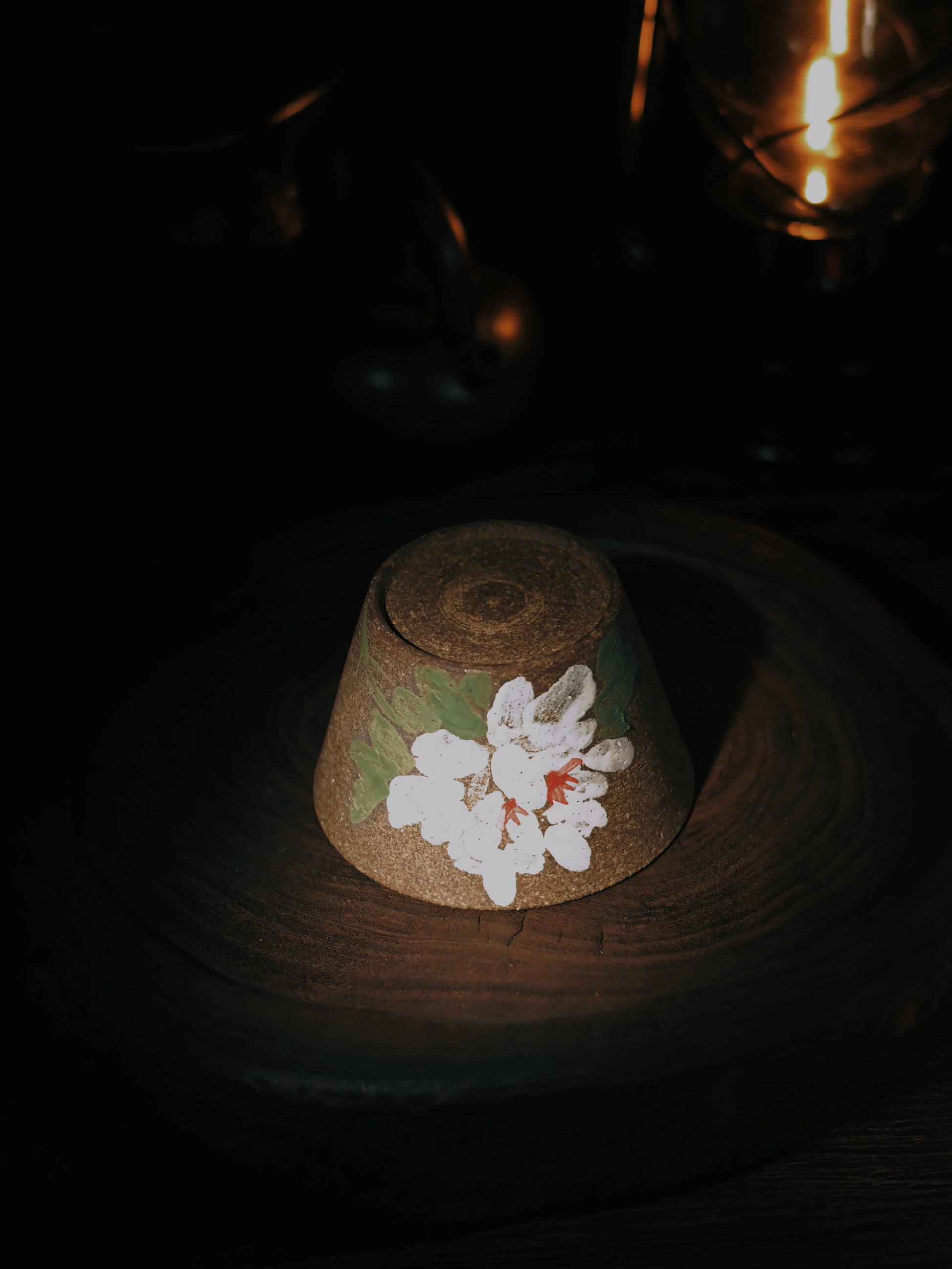 Large capacity ceramic cup
