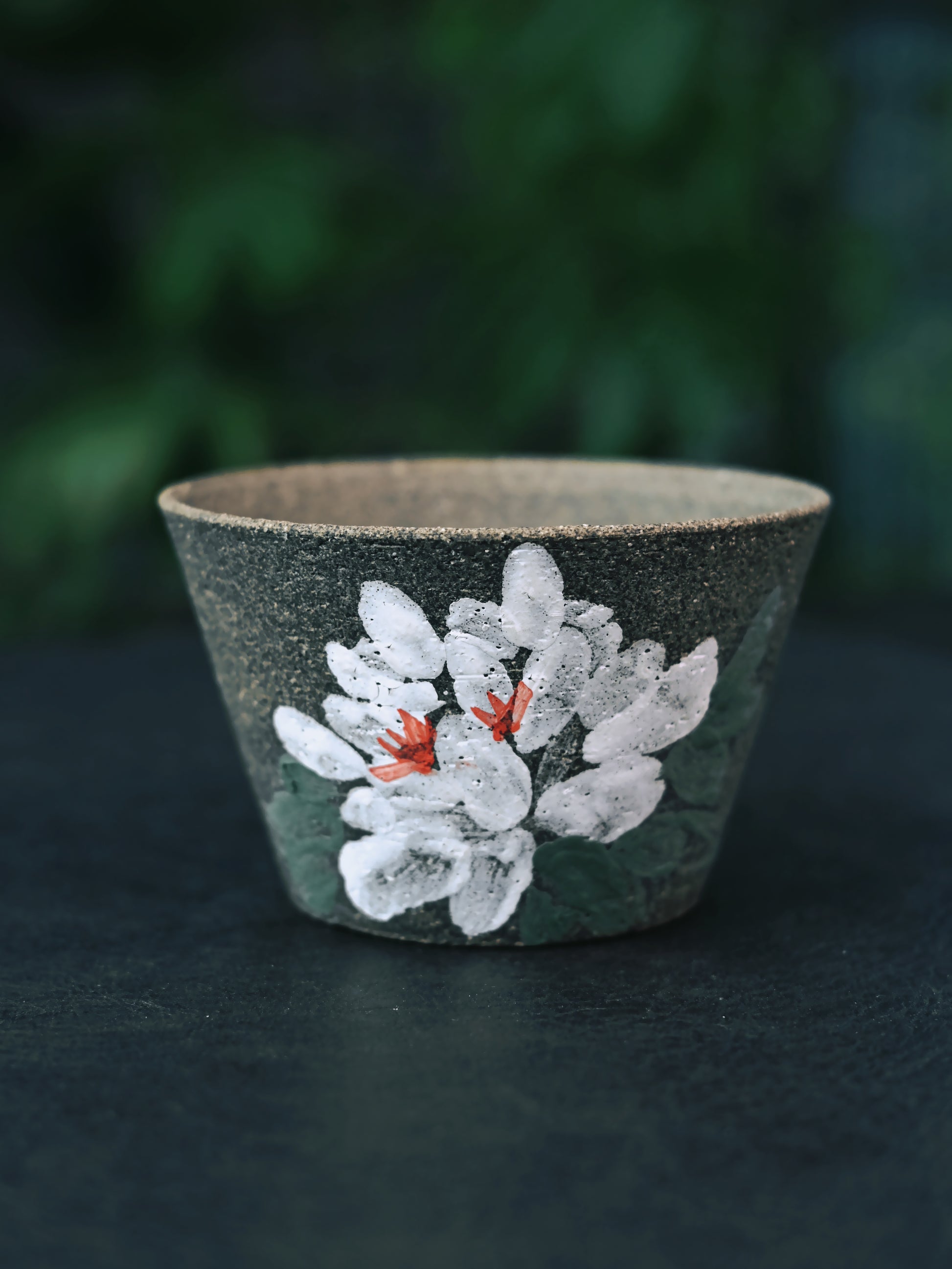 Ceramic stemless tumbler