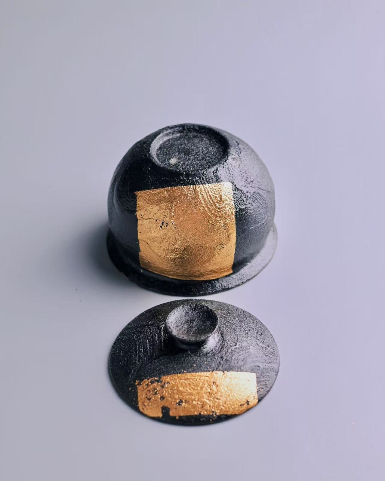 Handcrafted clay gaiwan with lacquer glaze for Gongfu tea, 120ml capacity
