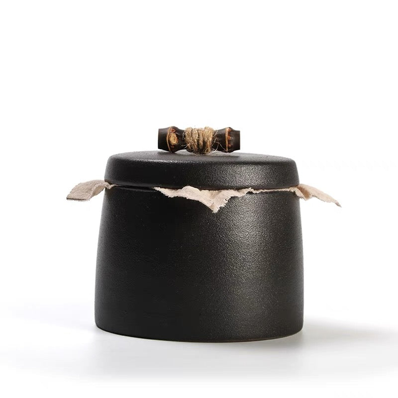 Retro Japanese Style Small Size Coarse PotteryTea Canister