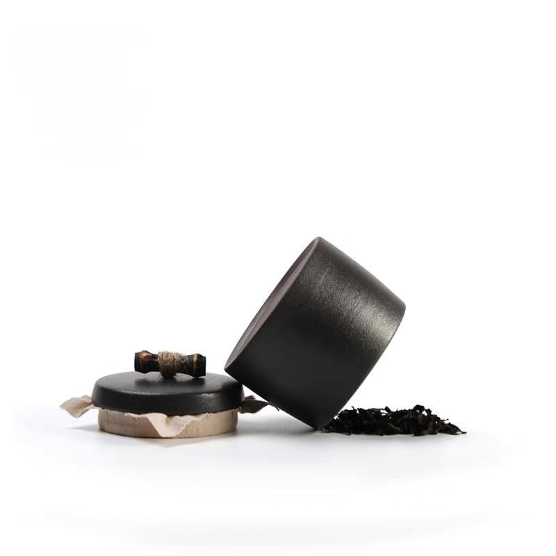 Retro Japanese Style Small Size Coarse PotteryTea Canister