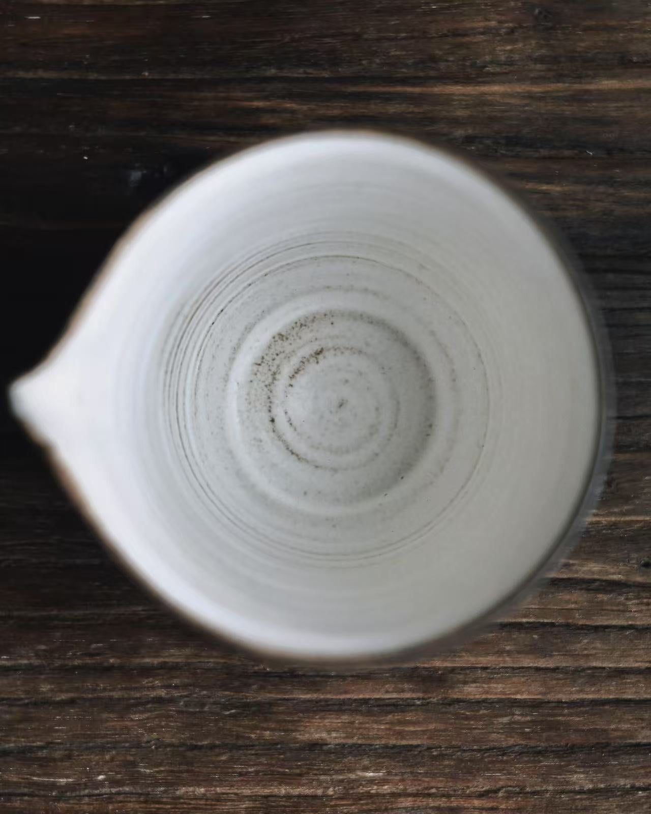 Ceramic fairness cup for tea brewing