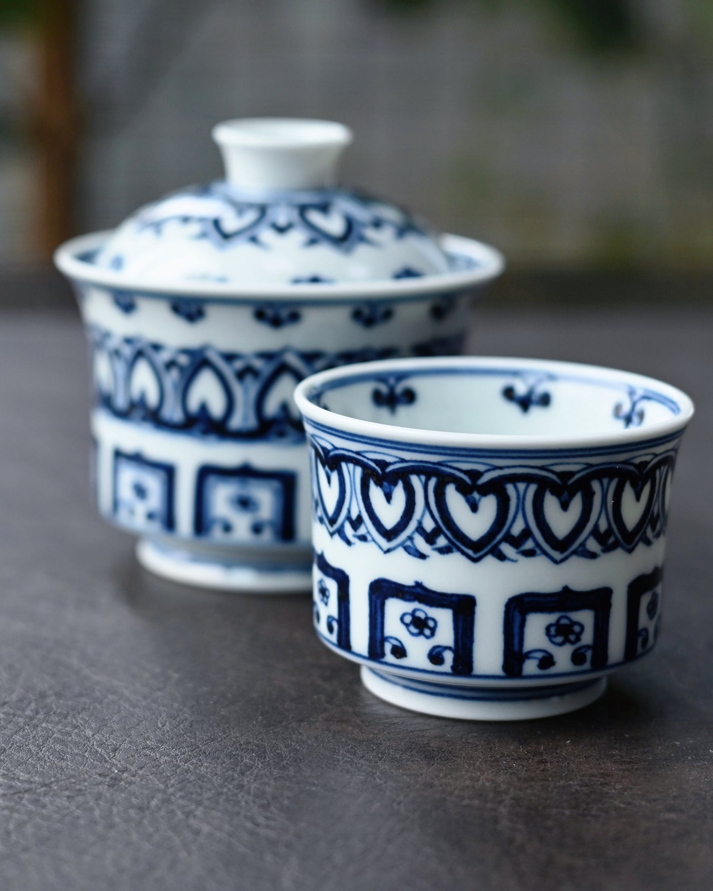 Jingdezhen Handmade Blue and White Baoxiang Gaiwan Set