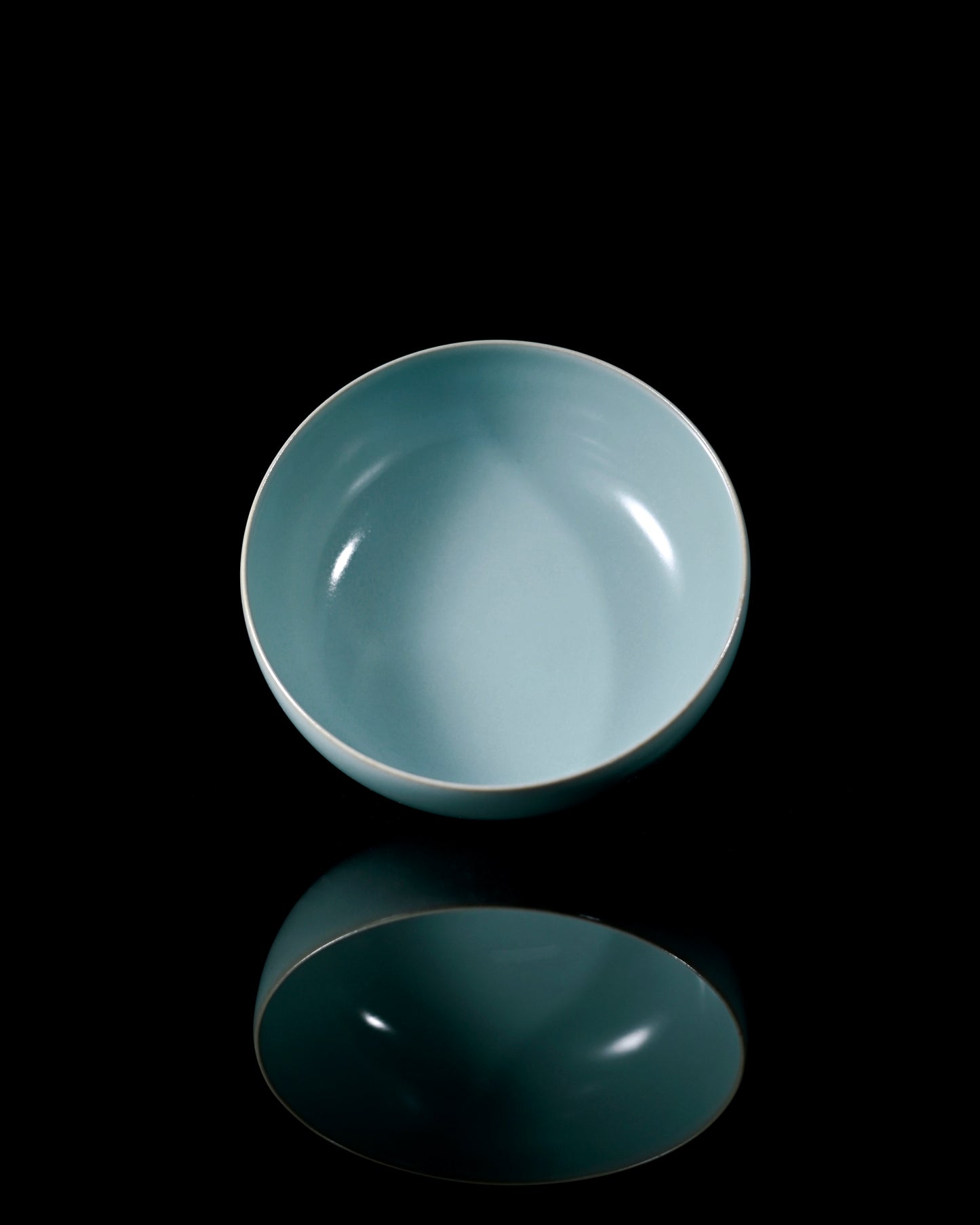 170ml large capacity Ru ware tea bowl with full glaze coverage and three pin marks on base