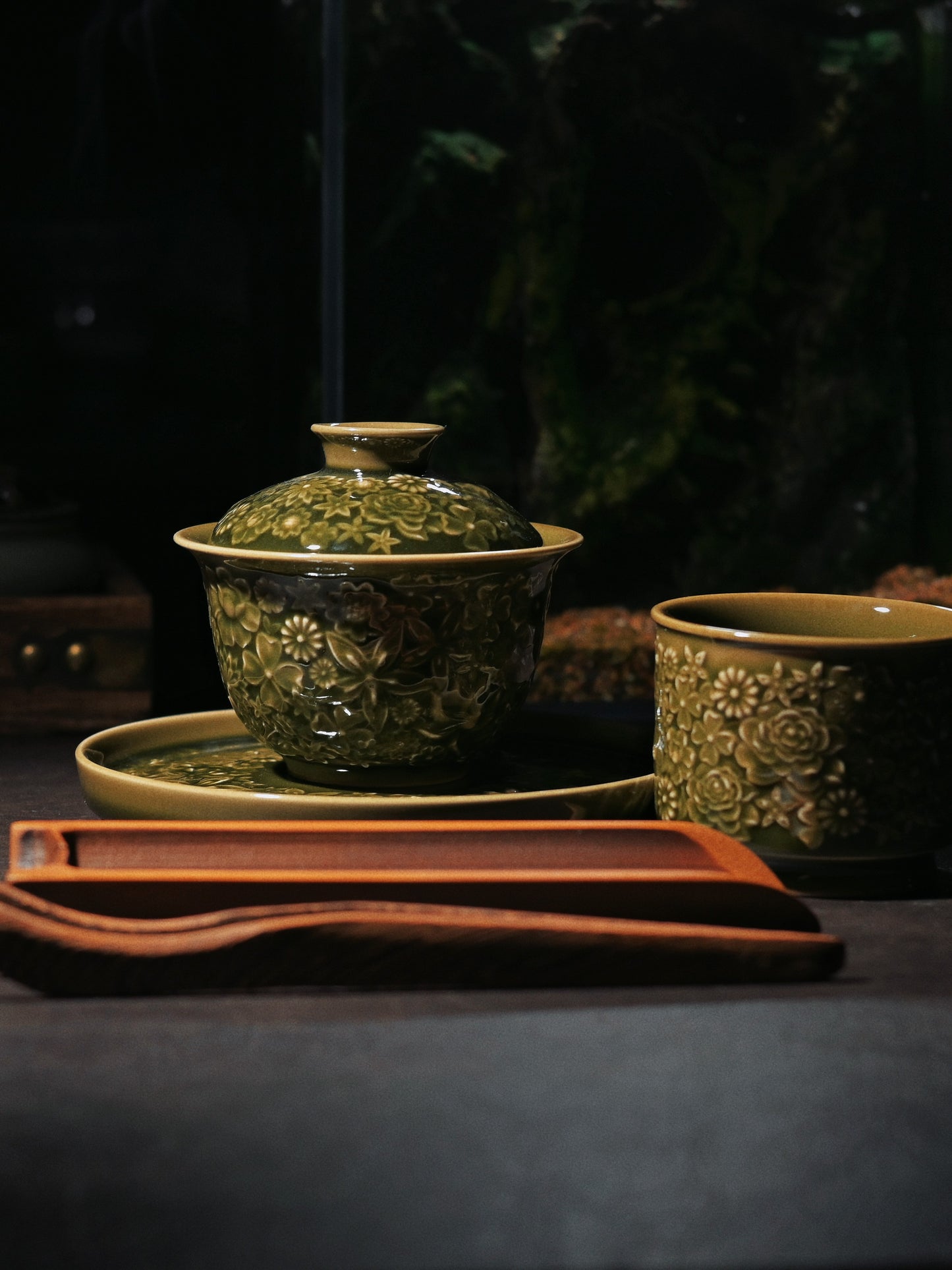 Longquan Celadon "Hundred Flowers" Relief-Carved Three-Piece Gaiwan Set