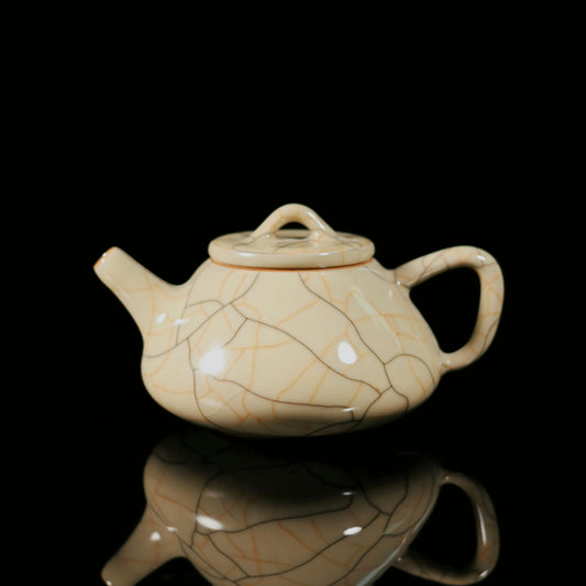 Handcrafted Ge kiln ceramic teapot for tea ceremony in Saanwu Studio