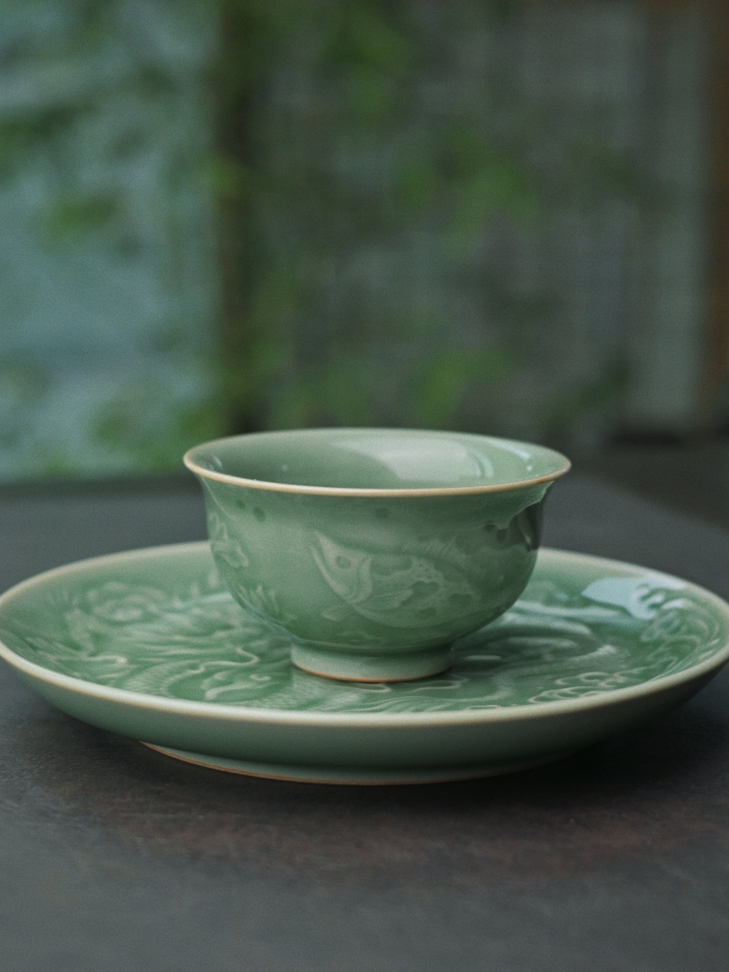 Longquan Celadon Relief-Carved Dragon Pattern Tea Tray / Pot Coaster