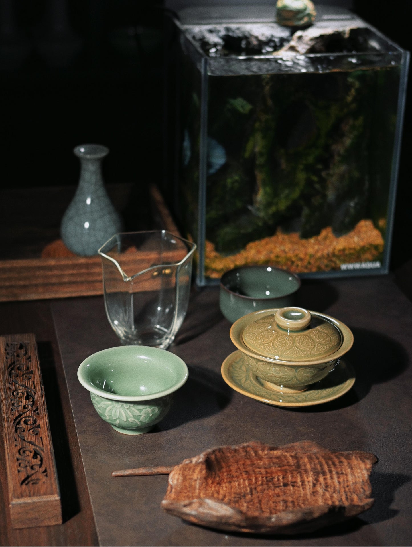 Longquan Celadon Vintage Glaze Relief-Carved Gaiwan Set