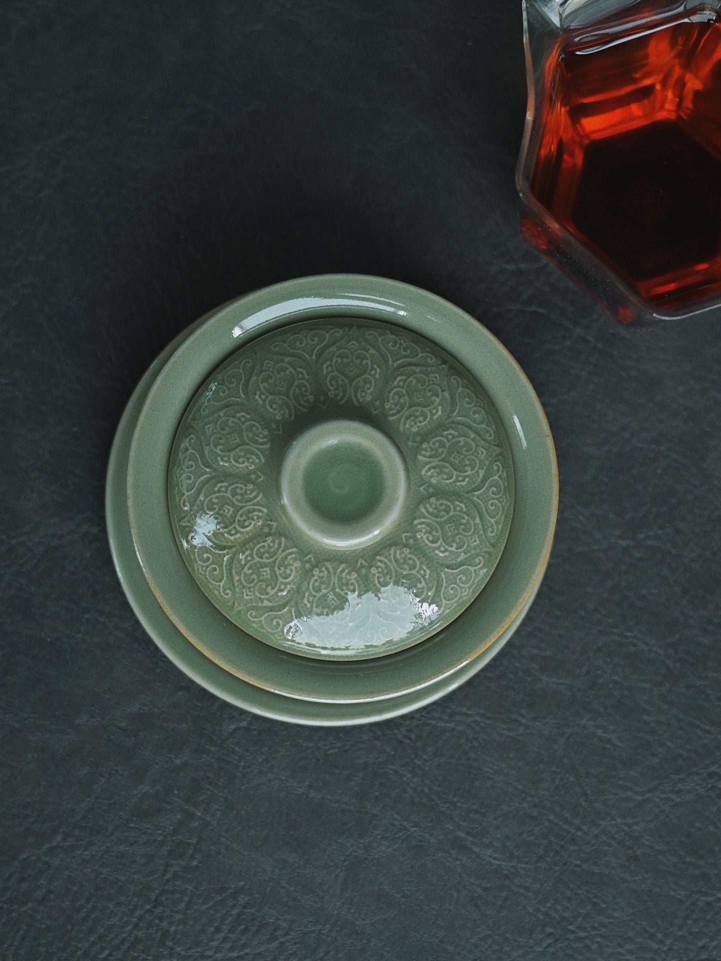 Longquan Celadon Vintage Glaze Relief-Carved Gaiwan Set