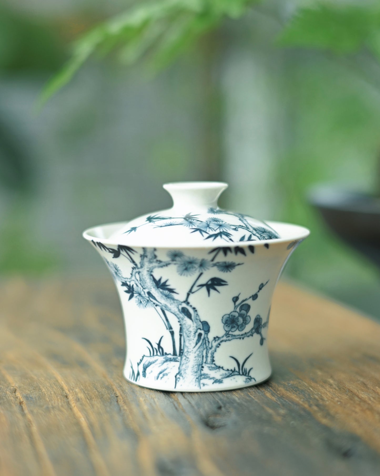 Blue-and-white porcelain Gaiwan with milky-white matte glaze