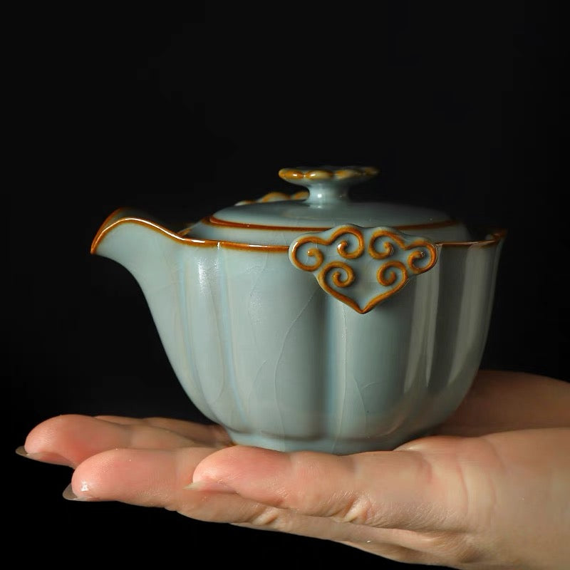 Gray-Blue Ru Kiln Ruyi Hand-Grip Teapot / Tea Sets