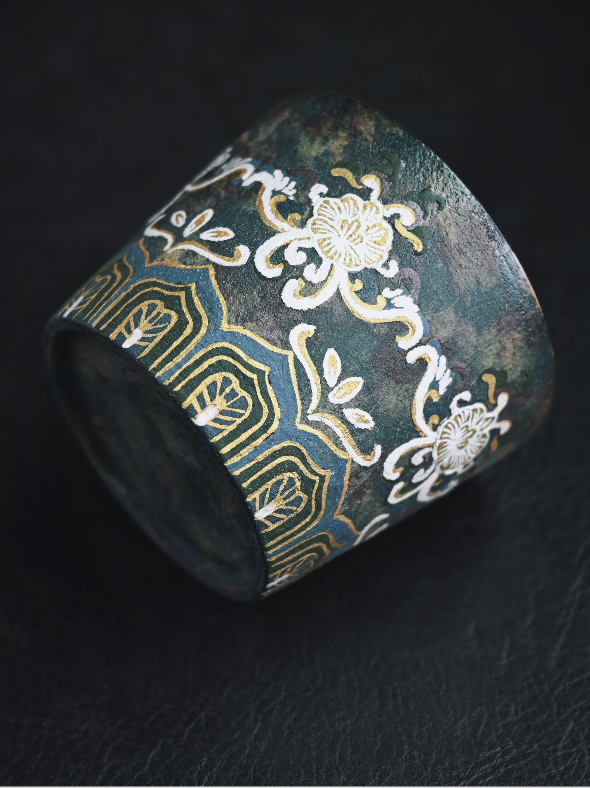 Jingdezhen handmade cup with Dunhuang mural reproduction using traditional mineral pigments, antique finish and dual-purpose large format for coffee/tea enthusiasts.