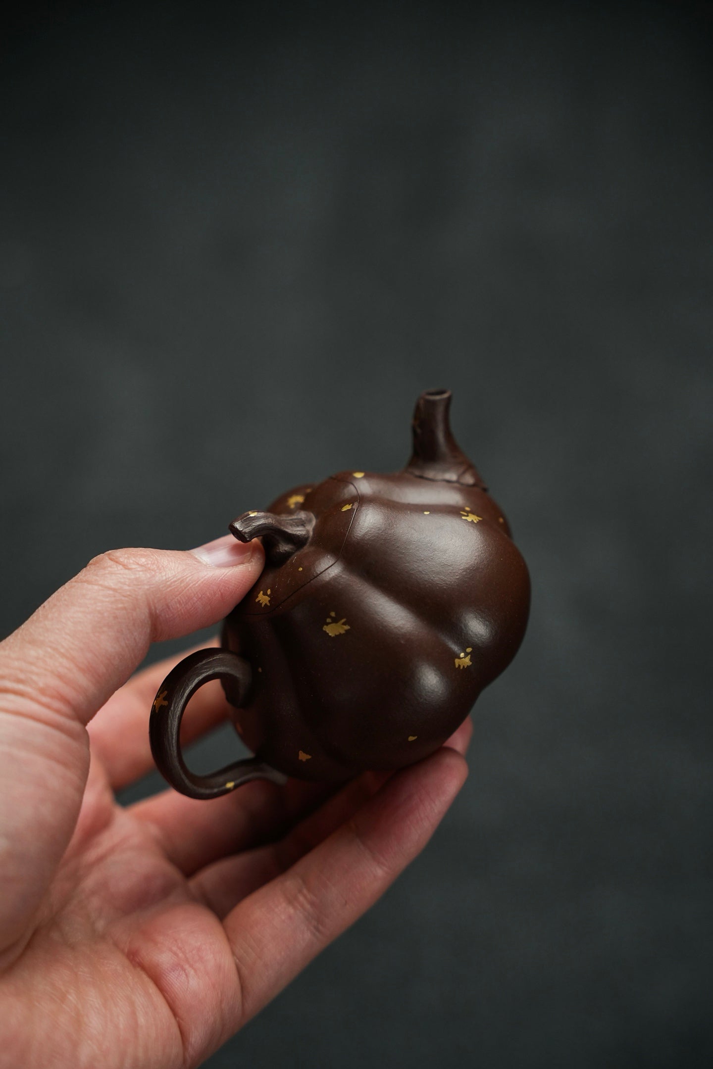 Handmade Yixing Zisha “Pumpkin” Teapot with Gilded Details