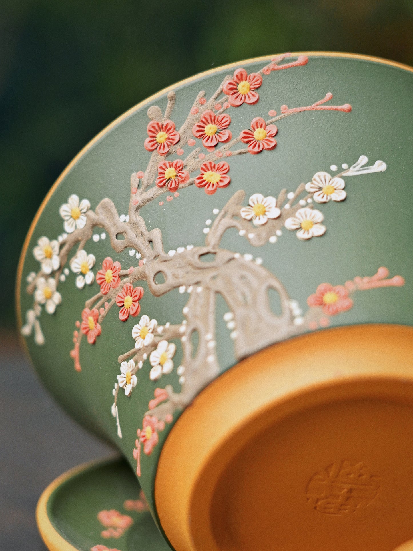 Yixing Purple Clay Zisha Duanni Plum Blossom Appliqué Gaiwan Set