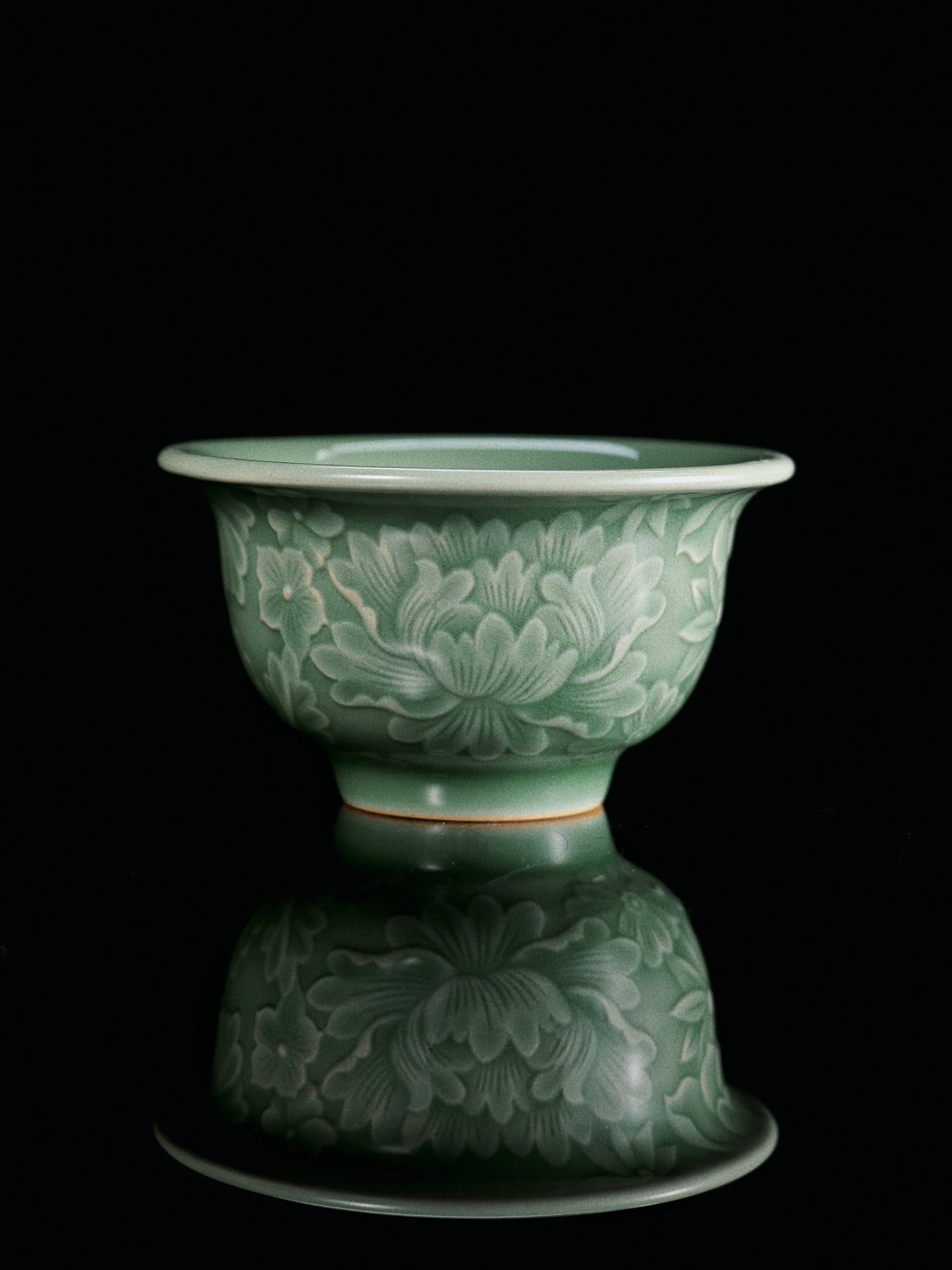 Longquan Celadon Plum-Green Relief-Carved Flowers Press Hand Teacup