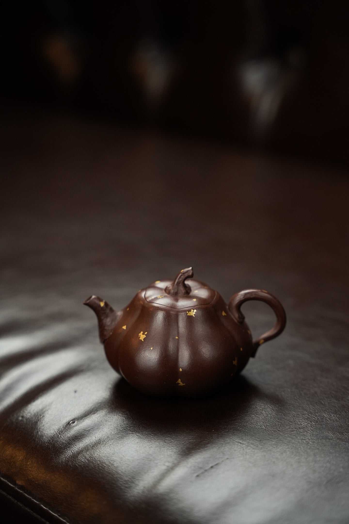 Handmade Yixing Zisha “Pumpkin” Teapot with Gilded Details