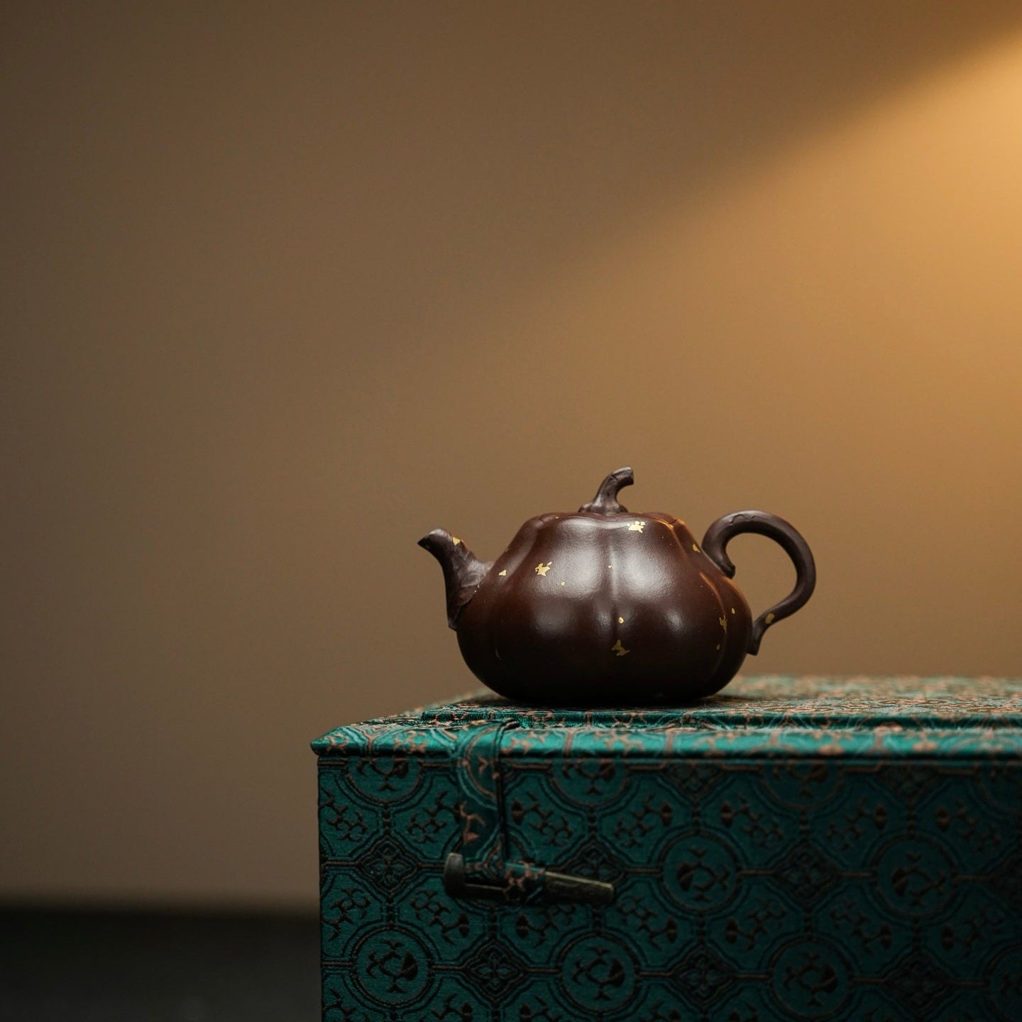 Handmade Yixing Zisha “Pumpkin” Teapot with Gilded Details