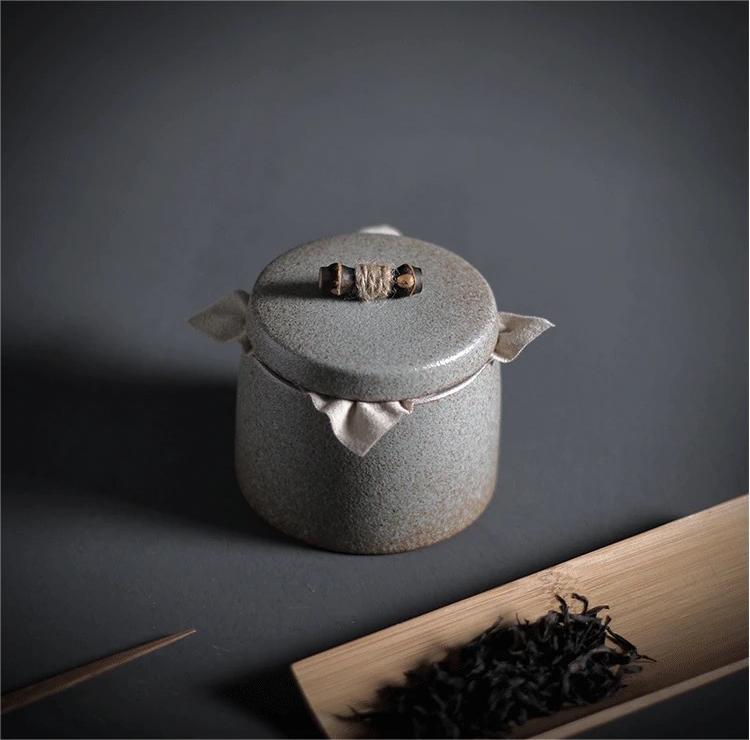 Retro Japanese Style Small Size Coarse PotteryTea Canister