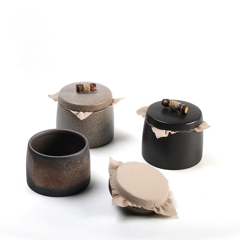 Retro Japanese Style Small Size Coarse PotteryTea Canister