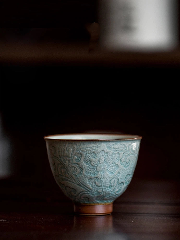 Where Tradition Meets Elegance — The Ru Kiln Lotus Teacup