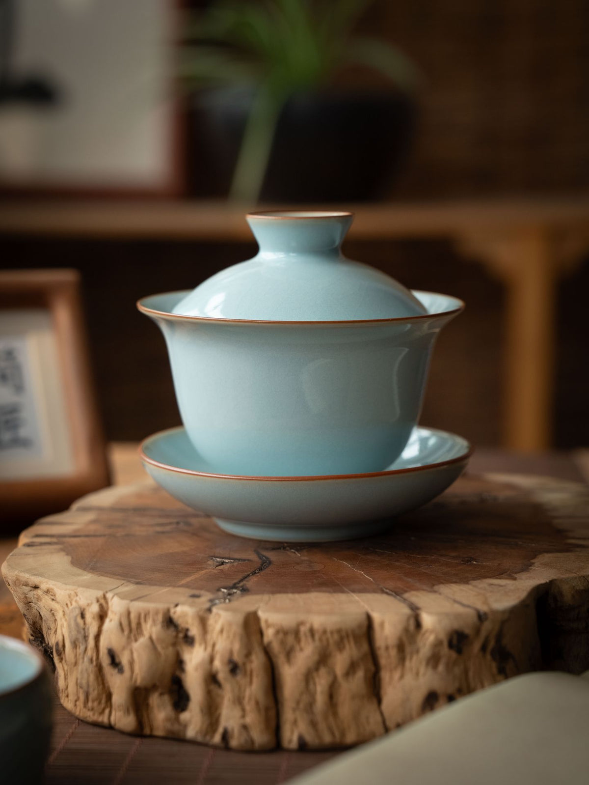 Service à thé 3-en-1 en porcelaine Ru comprenant un Gaiwan (bol à thé) et des tasses à thé en céramique Ru