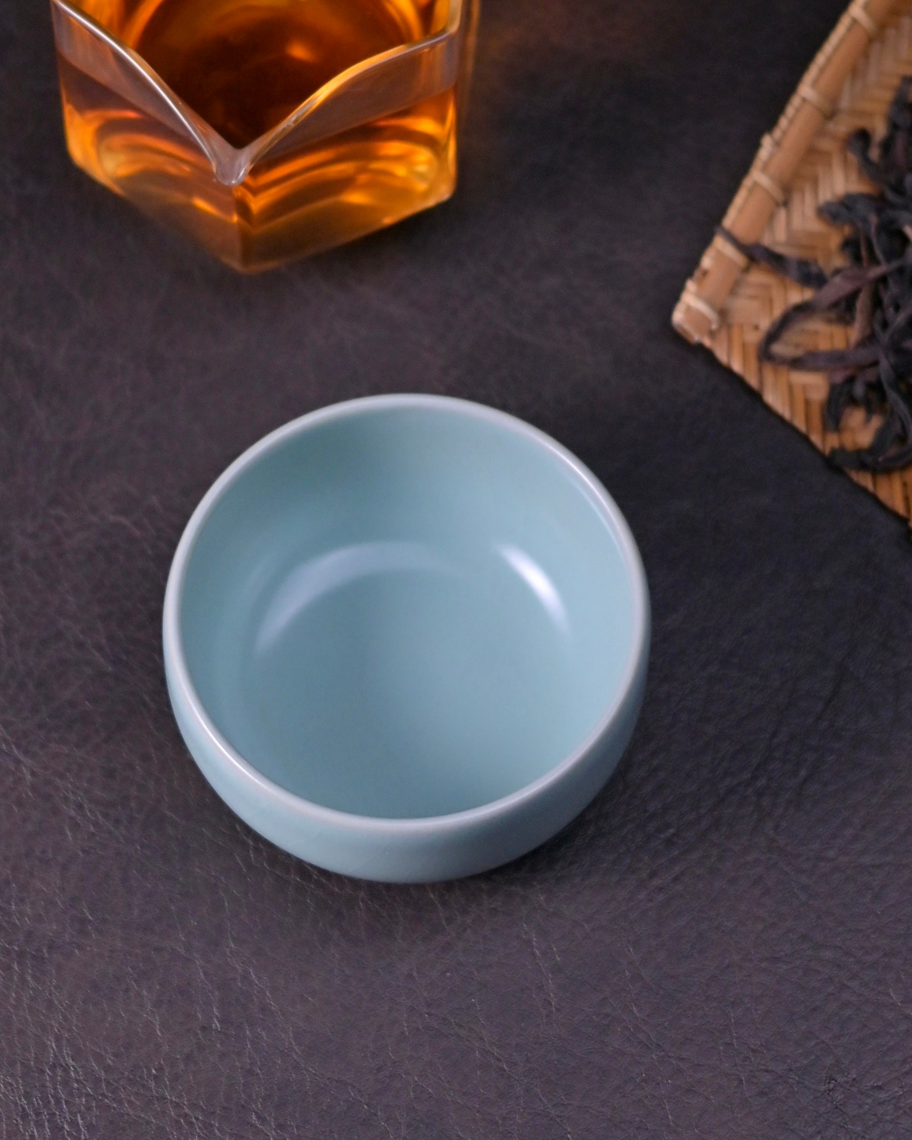 Ru ware Song style minimalist tea set with sky blue glaze and crackled pattern