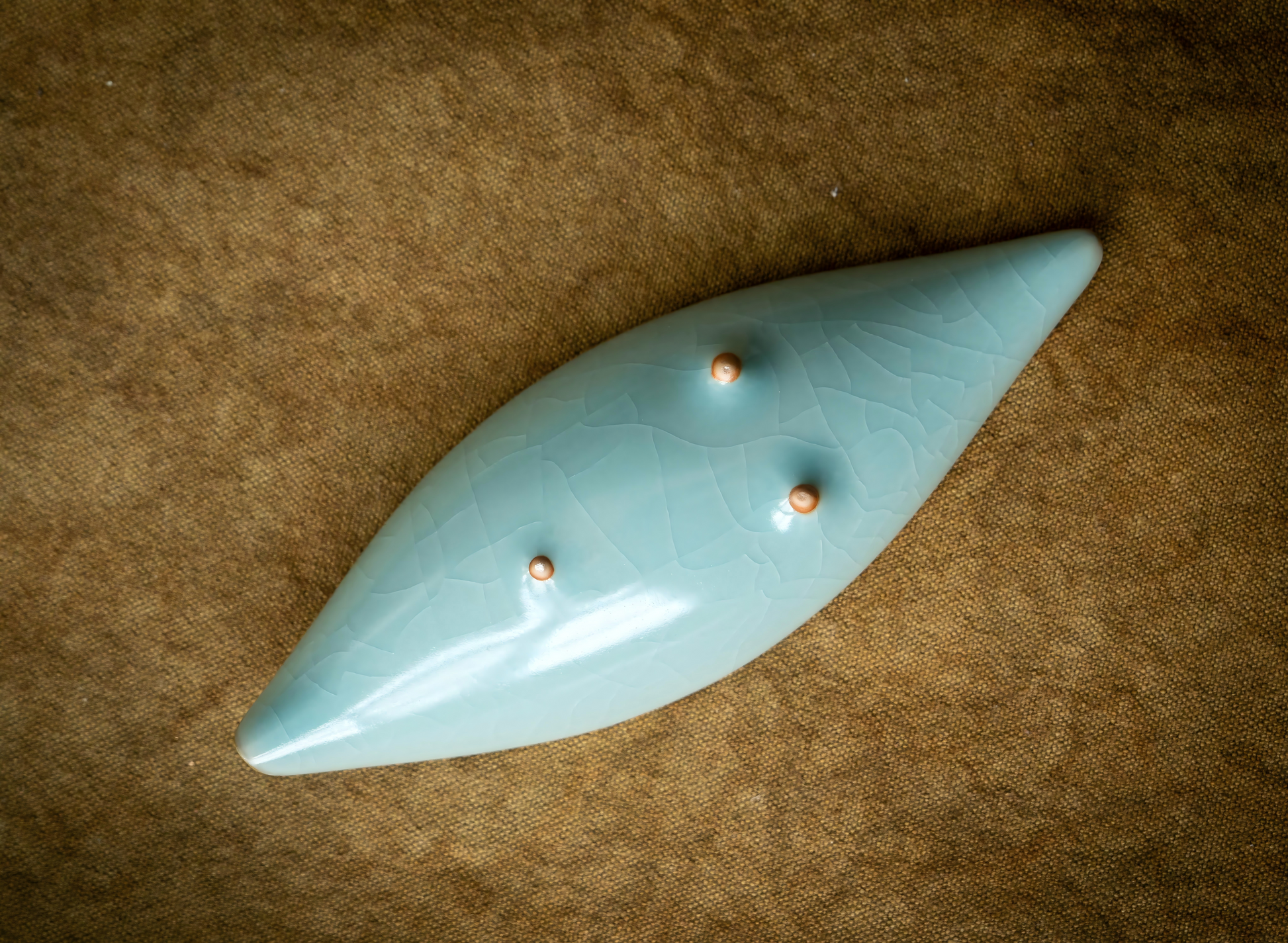 Handcrafted Ru ware tea scoop with willow leaf crackled pattern for Gongfu tea