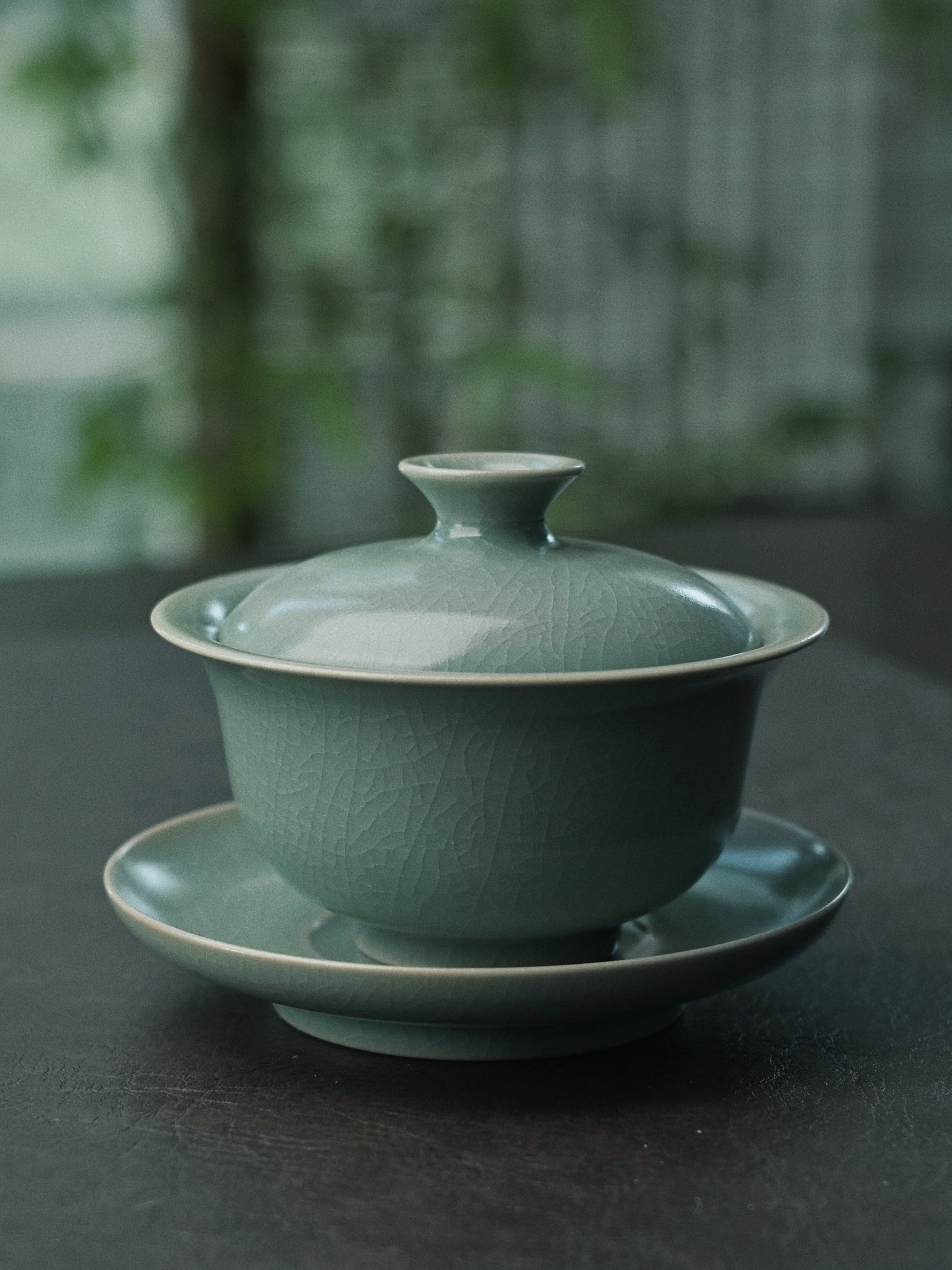 Saanwu Ru ware celadon crackled glaze gaiwan for tea ceremony