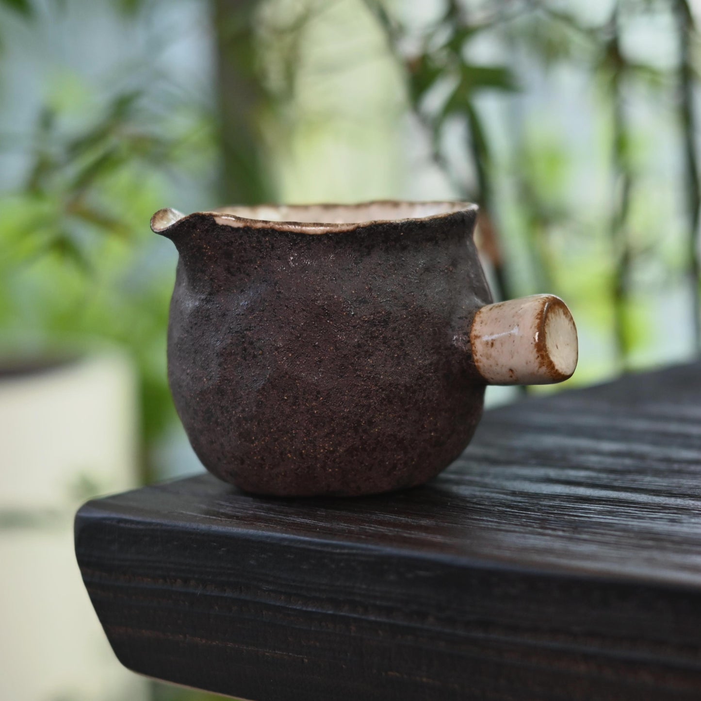 Chinese Ceramic Gong Dao Bei
