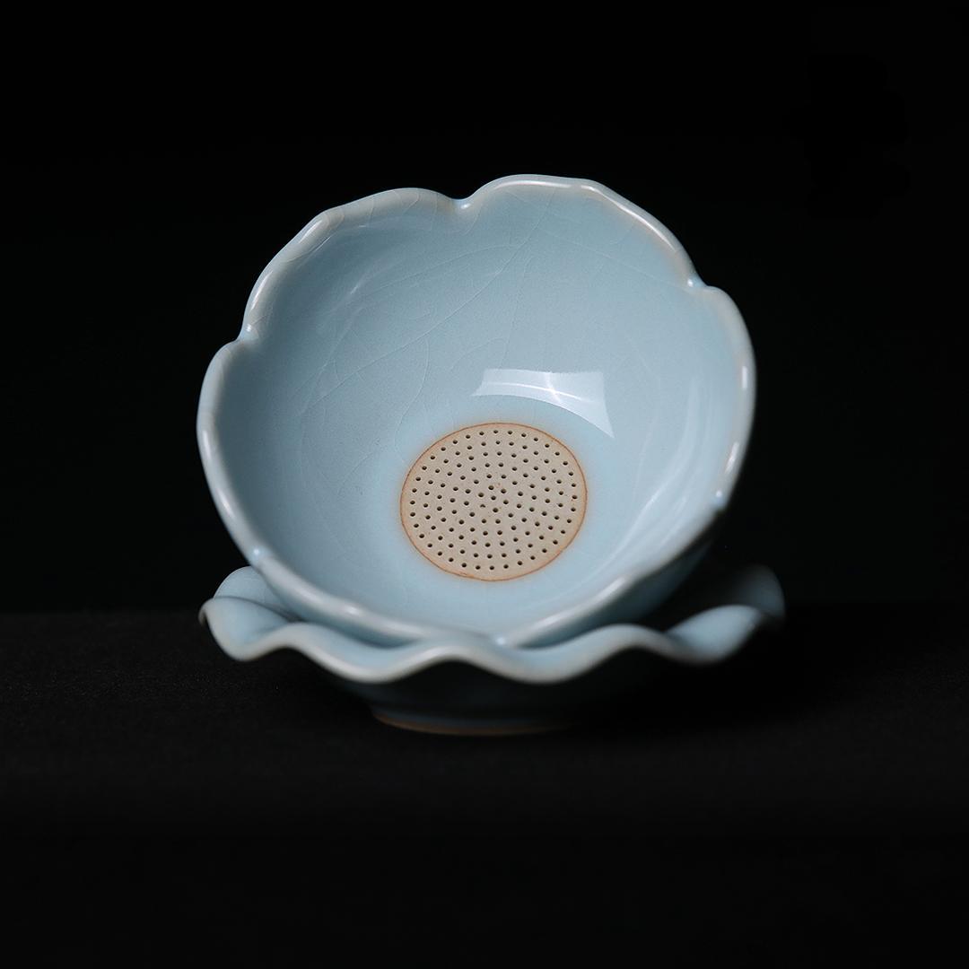 Ru Porcelain (Ruyao) Lotus Shape Tea strainer /Tea Filter Sky-Blue