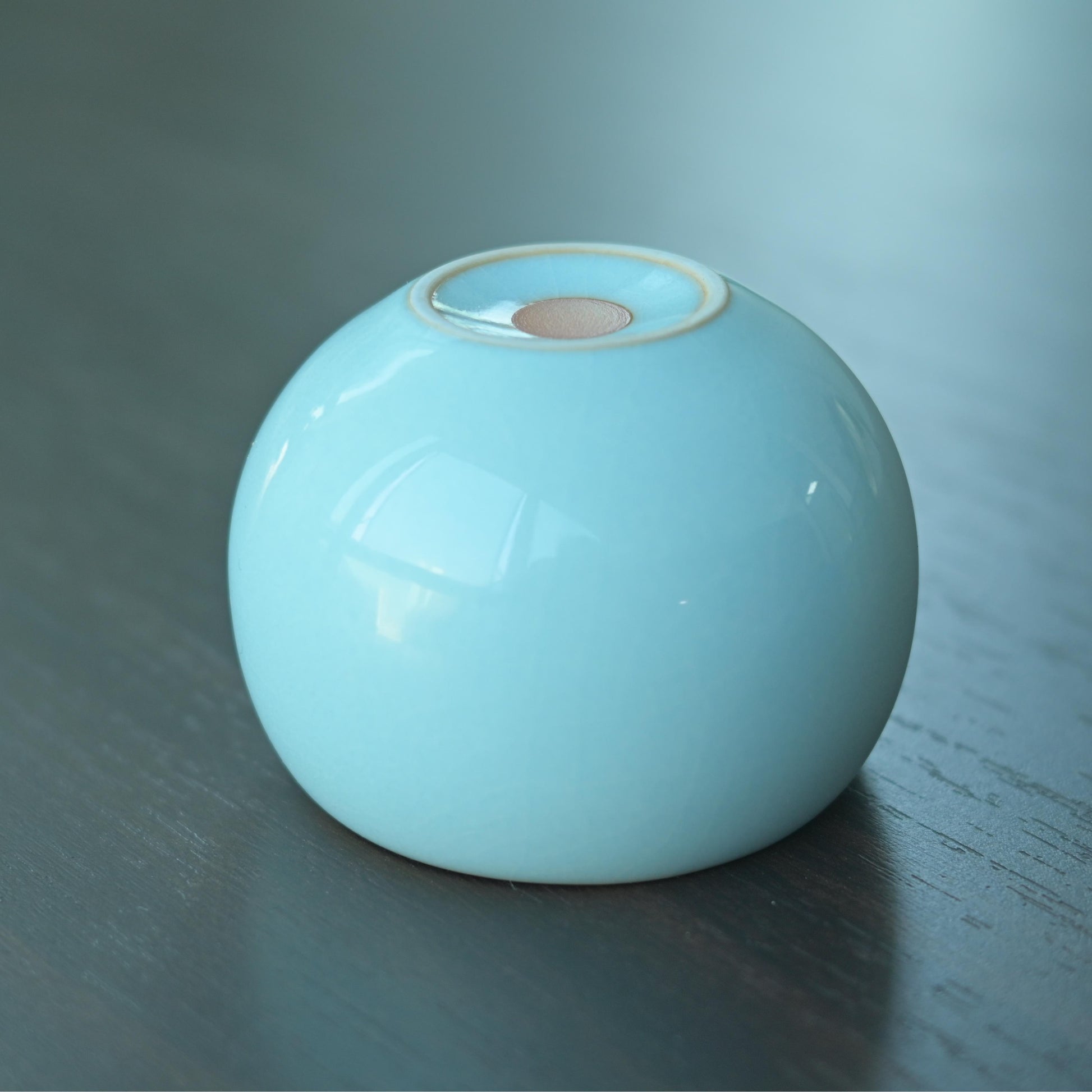 Ru kiln (Ru ware) sky blue glaze with crackle pattern dragon egg cup for Chinese Gongfu tea