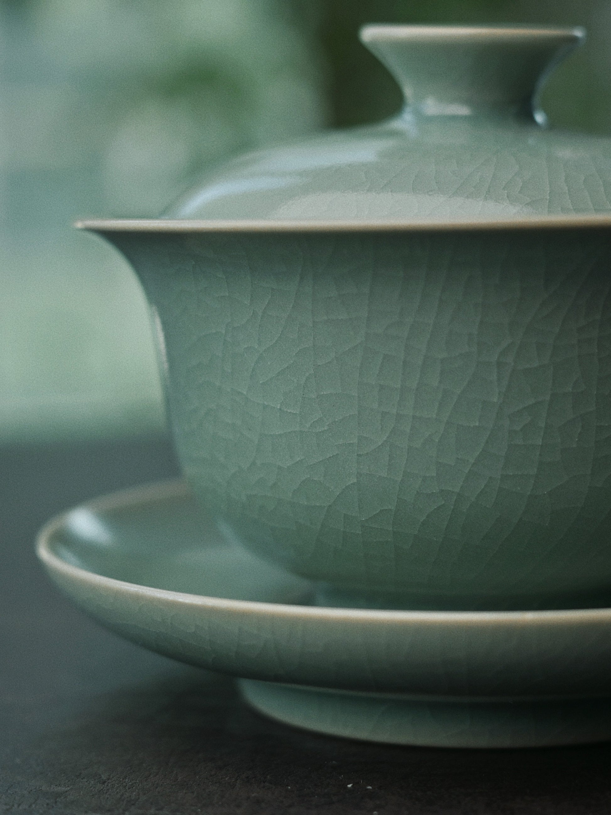 Saanwu Ru ware celadon crackled glaze gaiwan for tea ceremony